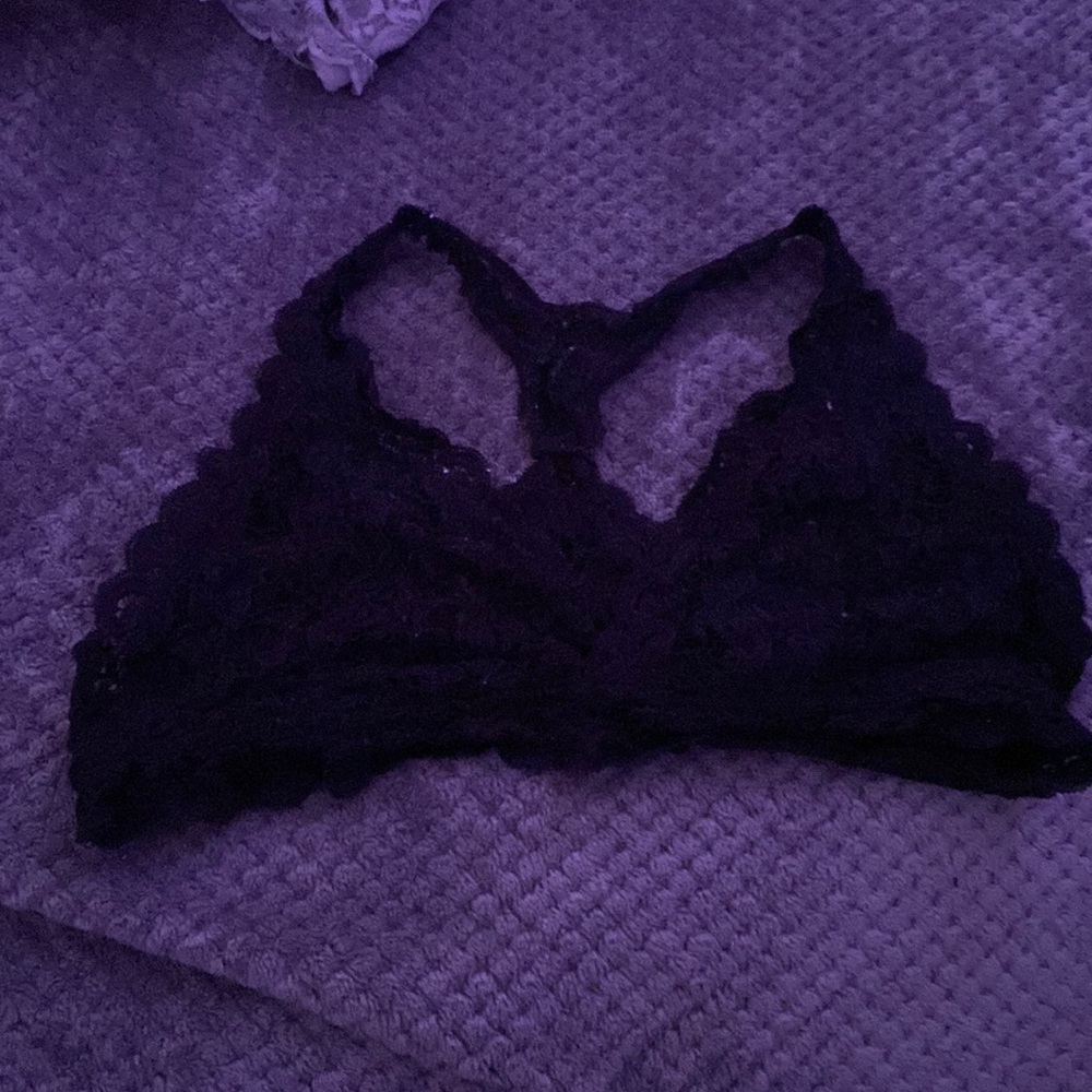 Black lacy bra